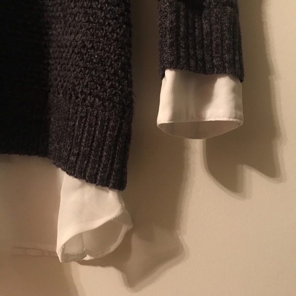 Sweater with collared shirt - Picture 3 of 3